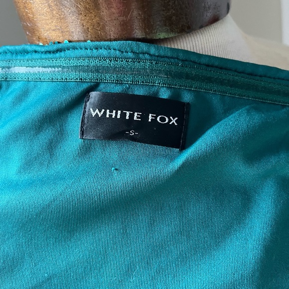 White fox Corset - Picture 4 of 4